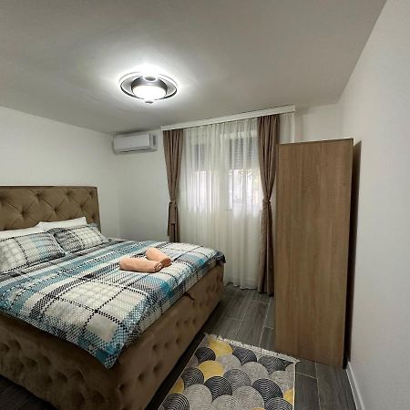 Vucinic Studio Apartment เซทินเจ ภายนอก รูปภาพ