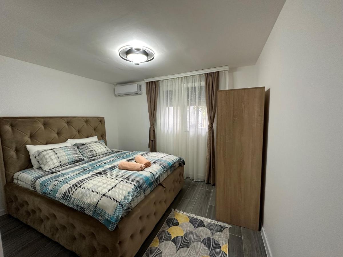 Vucinic Studio Apartment เซทินเจ ภายนอก รูปภาพ